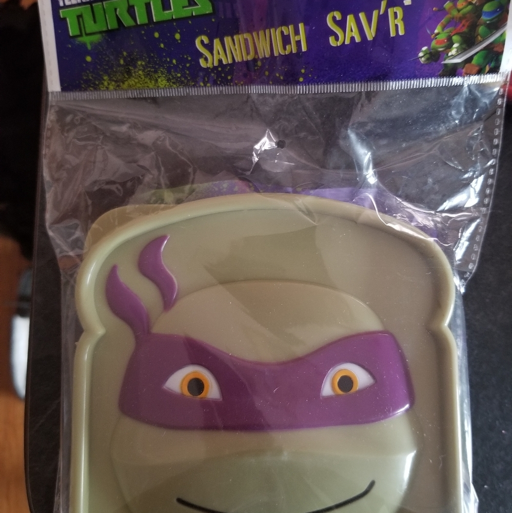 Teenage mutant ninja turtle sandwich savr